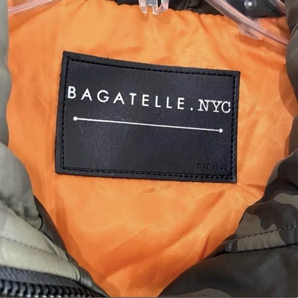 Bagatelle NYC Camo Cropped Puffer Jacket Army Green Black Medium - Picture 8 of 9